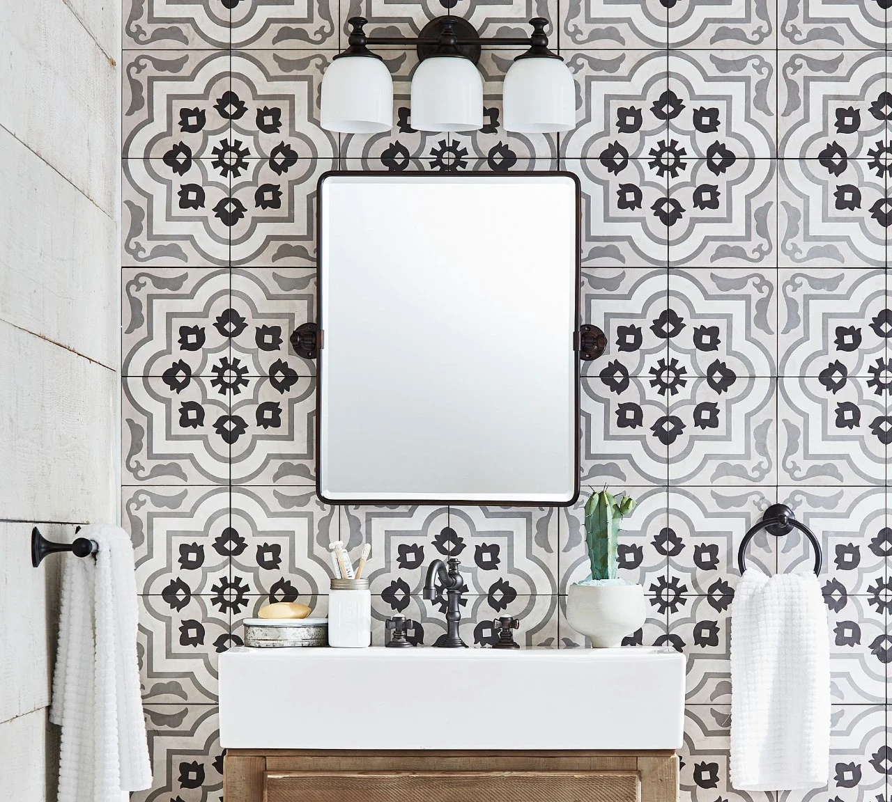Wholesale Home Modern Luxuria Custom Mirror Bathroom Vanity Bathroom Mirror for Sale